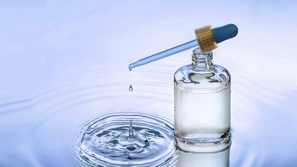 Skin benefits of Niacinamide serum. Meet the Phyto-Positive Peppermint Potion by Founders Beauty.