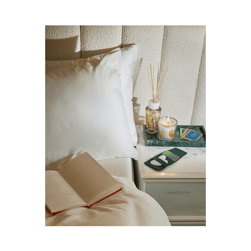 Premium and high skincare brand suitable for all skin types.