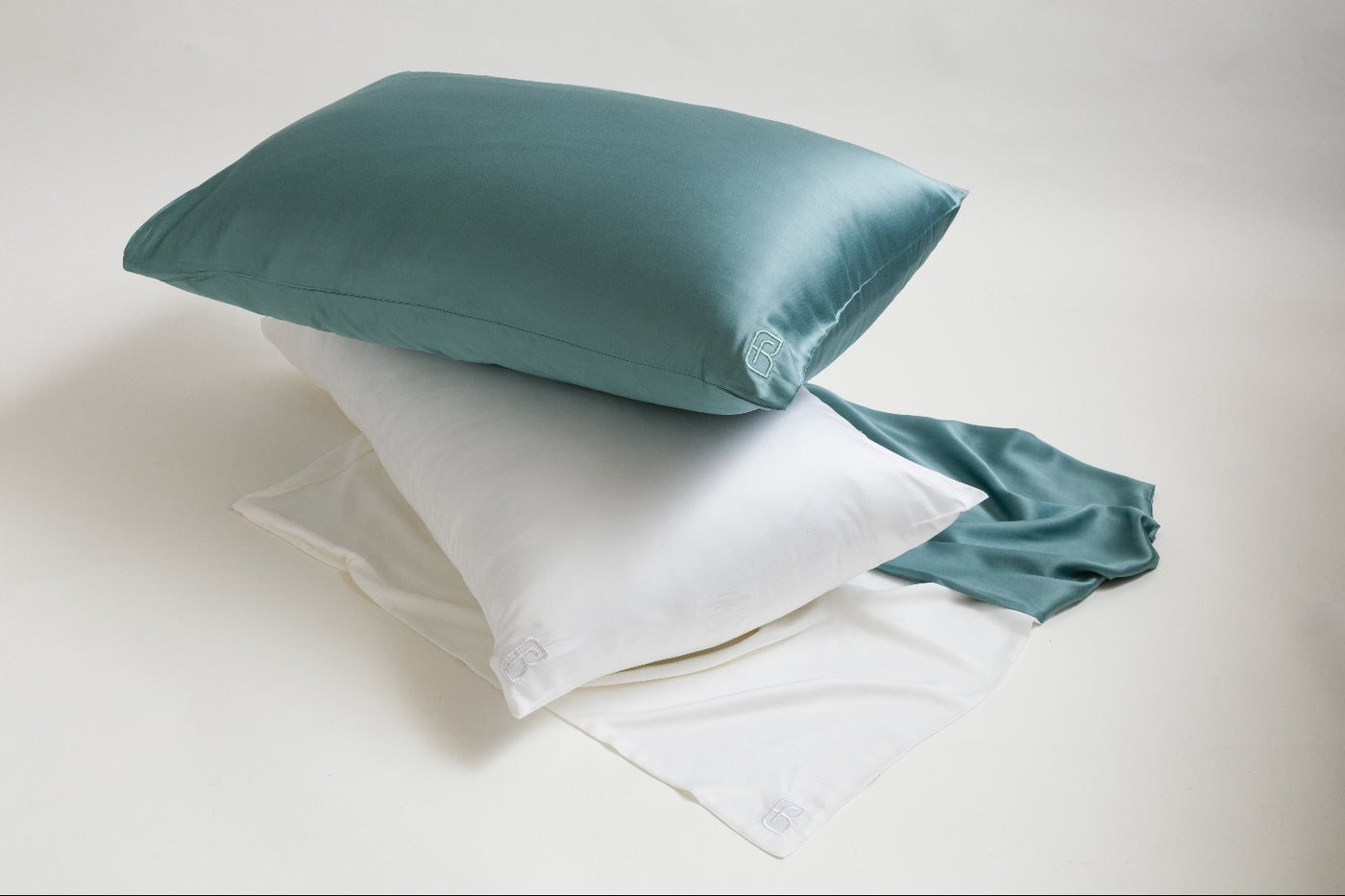 DreamWell: Bamboo Lyocell Pillow Cases - A pair - Image 1